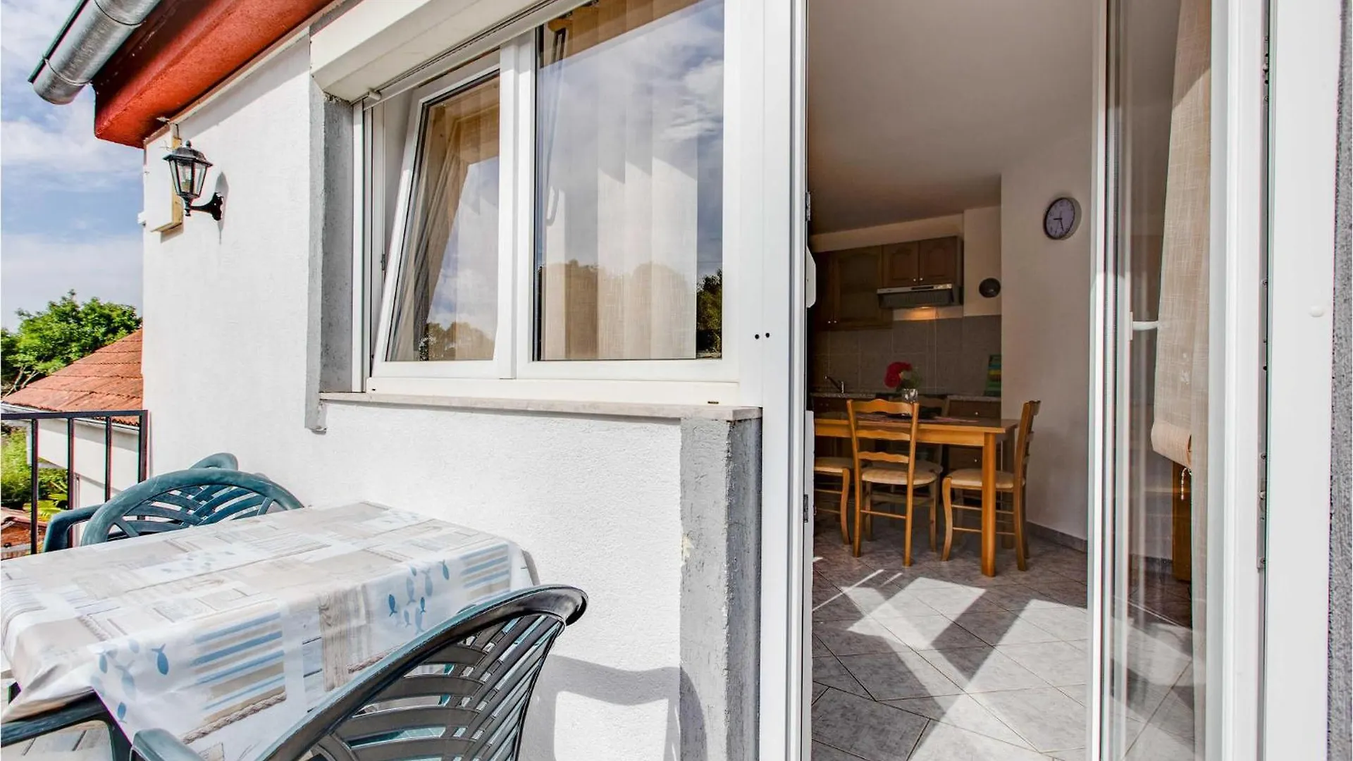Awesome Apartment In Marsici With Wifi Sveti Vid-Miholjice 0*,